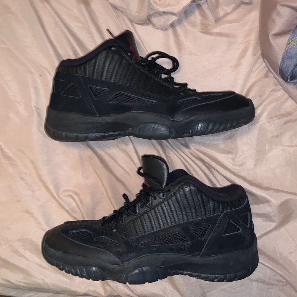 Air Jordan 11 low